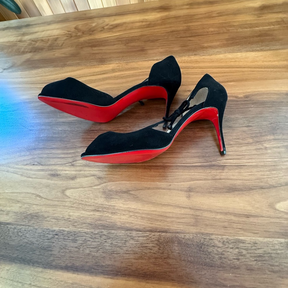 3” Black Suede Pumps
